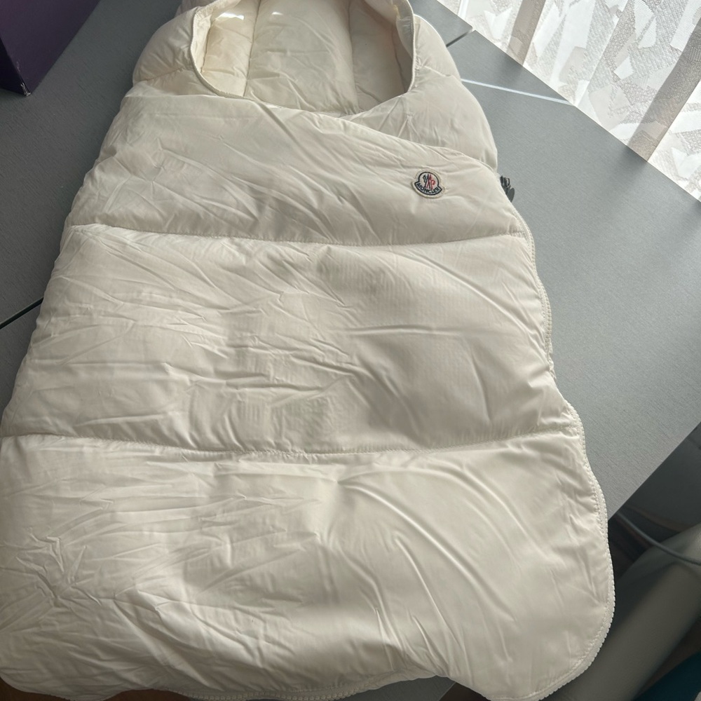 MONCLER DOWN FILLED BABY NEST
